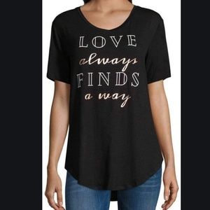 A.N.A. V-neck Graphic Tee, Size L